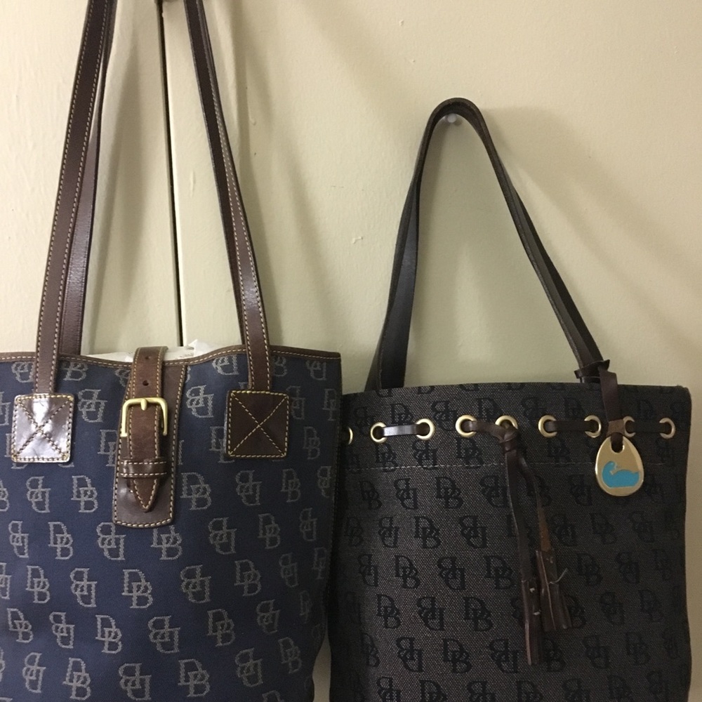 DOONEY AND BOURKE TOTE HANDBAGS